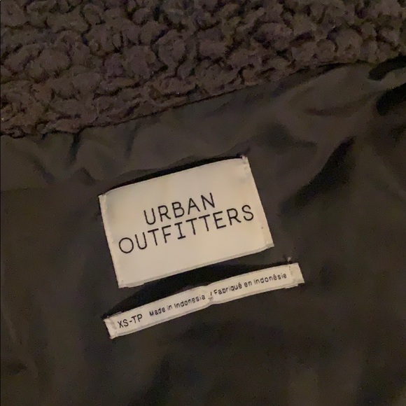 Urban Outfitters Teddy Jacket - Picture 3 of 3